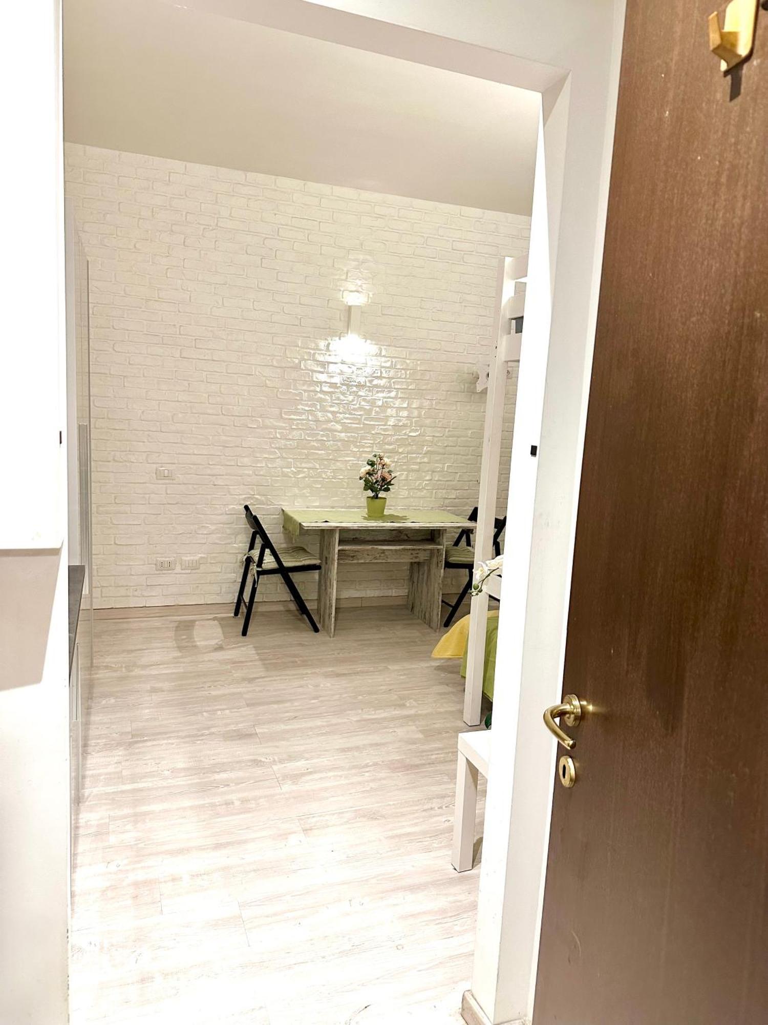Marconi Apartment